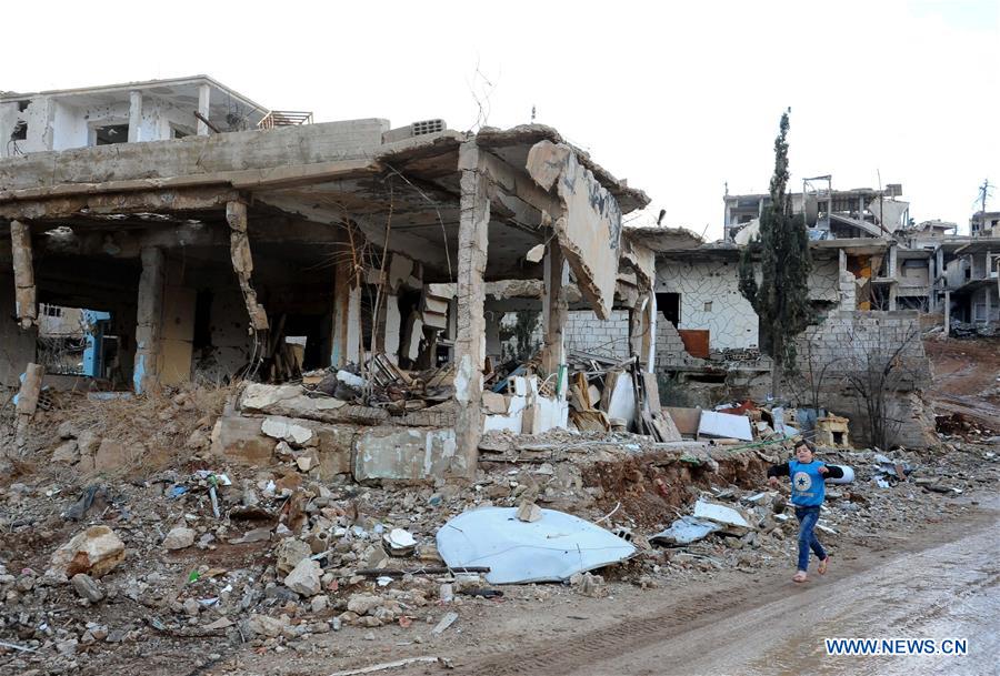 SYRIA-ZABADANI-WAR-RAVAGED CITY-FAMILIES-RETURNING