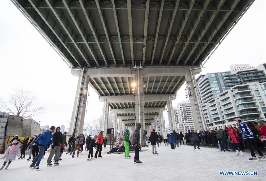 CANADA-TORONTO-BENTWAY SKATE TRAIL