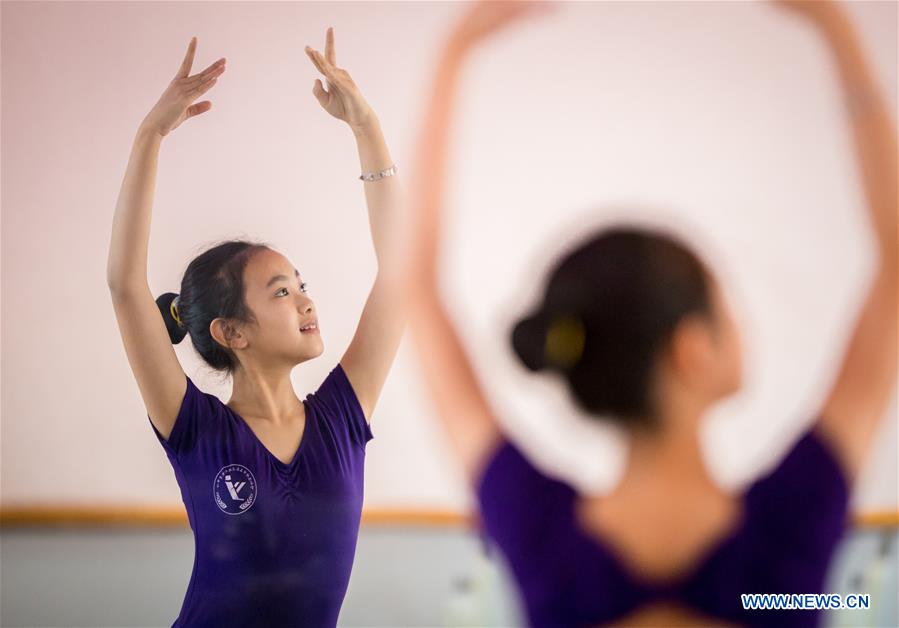 #CHINA-INNER MONGOLIA-HOHHOT-DANCE TRAINING (CN)