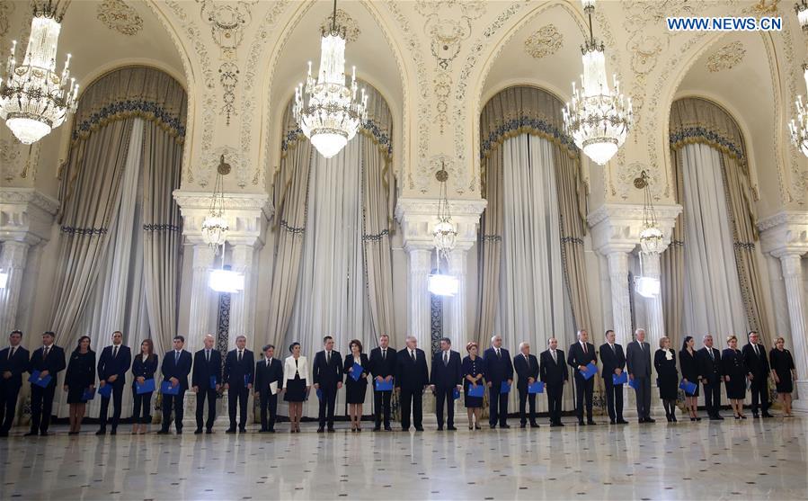 ROMANIA-BUCHAREST-PM-CABINET-SWORN IN