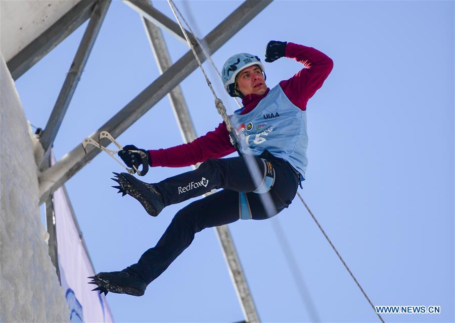 (SP)CHINA-HOHHOT-ICE CLIMBING-UIAA WORLD CUP(CN)