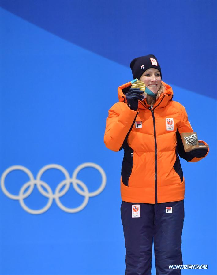 (SP)OLY-SOUTH KOREA-PYEONGCHANG-SPEED SKATING-LADIES' 3000M-MEDAL CEREMONY