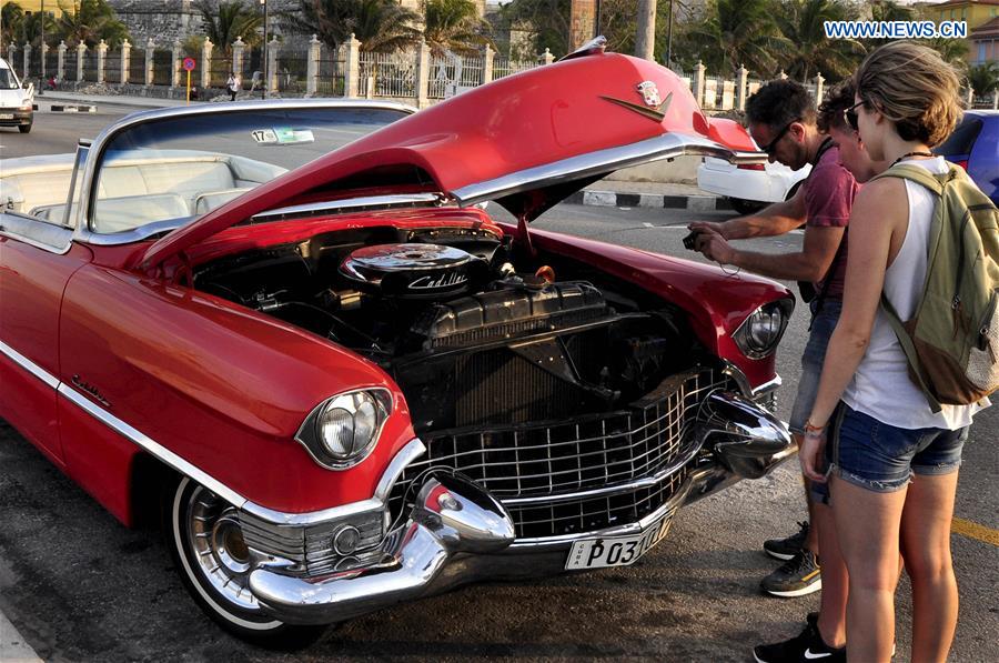 CUBA-HAVANA-COLLECTIVE TAXIS