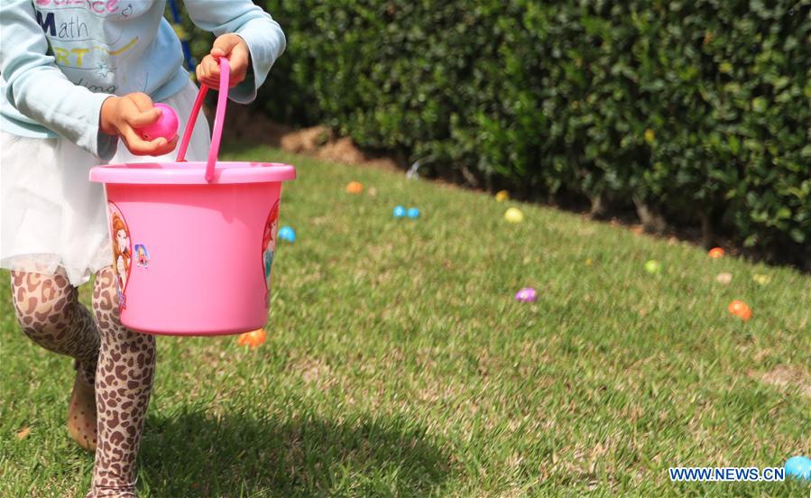 U.S.-LOS ANGELES-EASTER-EGG HUNT