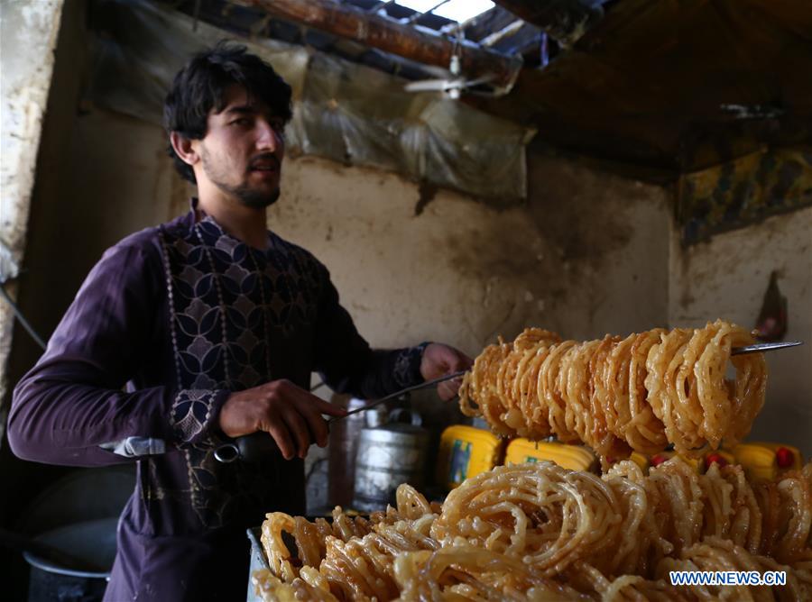 AFGHANISTAN-GHAZNI-SWEET FACTORY-RAMADAN