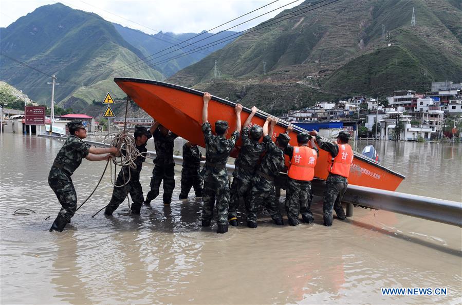 CHINA-GANSU-ZHOUQU-LANDSLIDE-RESCUE WORK (CN)