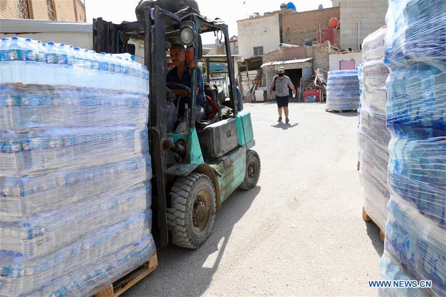 IRAQ-BAGHDAD-DRINKING WATER-DELIVERY