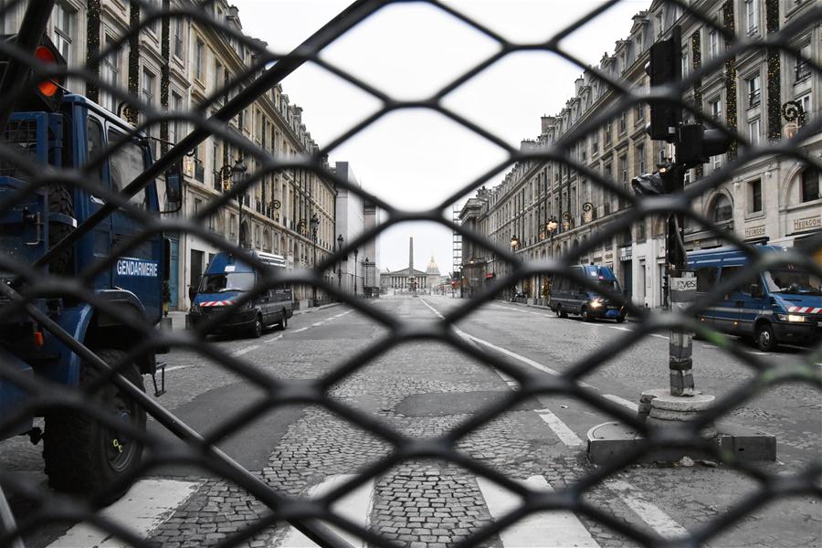 Xinhua Headlines: "Yellow vest" movement points to a troubled France