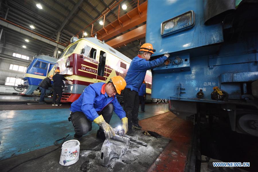 CHINA-INNER MONGOLIA-LOCOMOTIVE MAINTENANCE (CN)