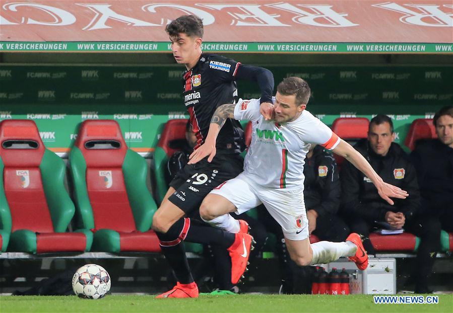 (SP)GERMANY-AUGSBURG-SOCCER-BUNDESLIGA-AUGSBURG VS LEVERKUSEN