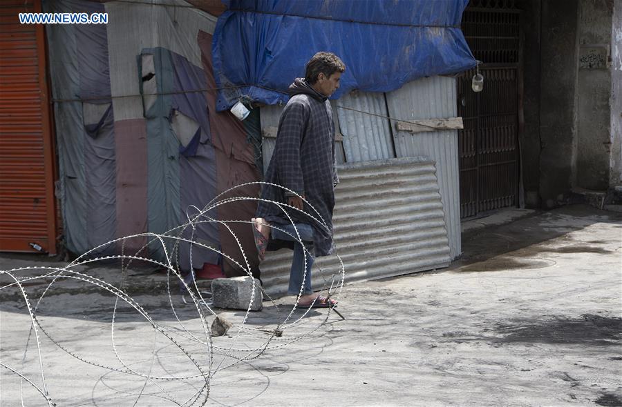 KASHMIR-SRINAGAR-SECURITY