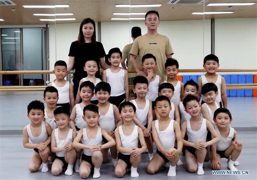 CHINA-SHANGHAI-BALLET-BOY DANCERS (CN)