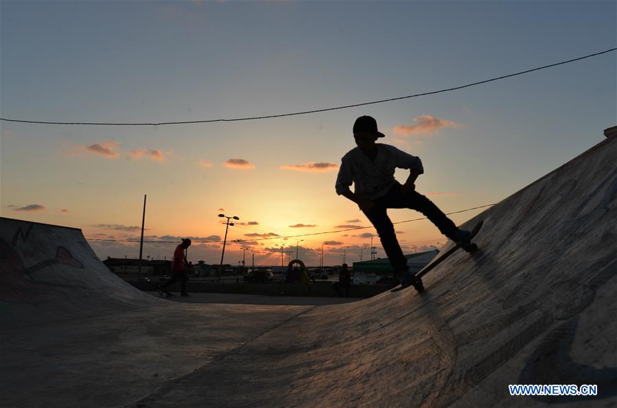 MIDEAST-GAZA-DAILY LIFE-SKATING