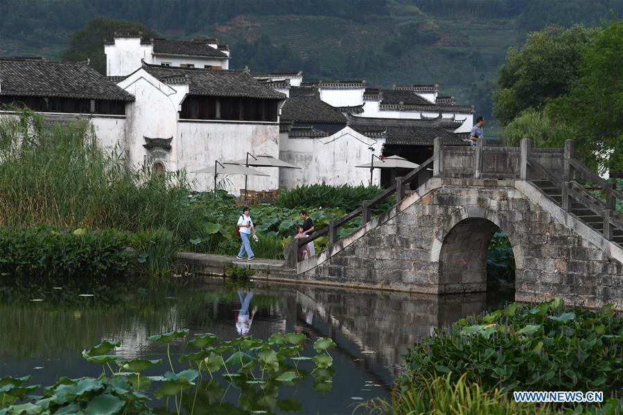 CHINA-ANHUI-HUANGSHAN-ANCIENT VILLAGE (CN)