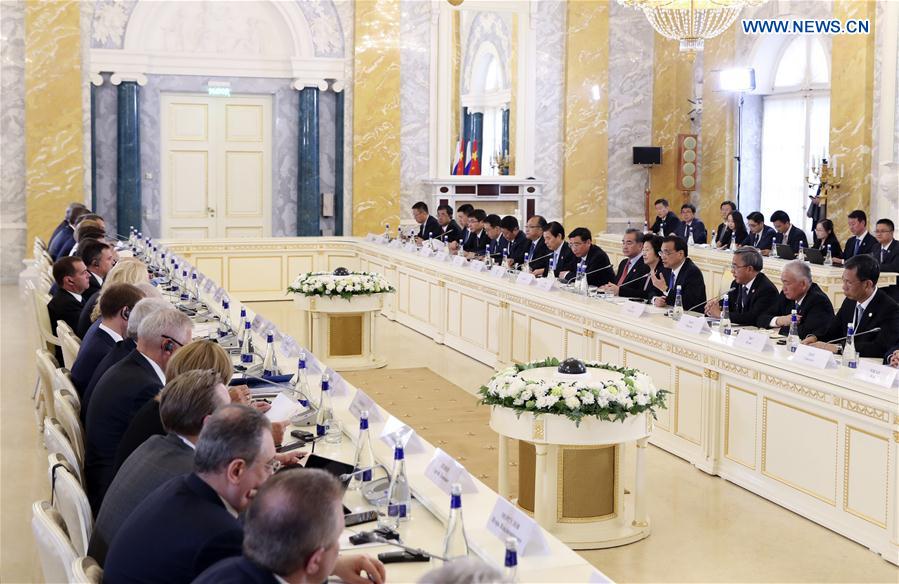 RUSSIA-ST. PETERSBURG-LI KEQIANG-RUSSIAN PM-REGULAR MEETING