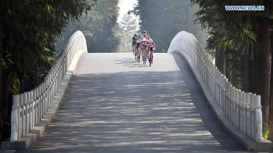 (SP)CHINA-WUHAN-7TH MILITARY WORLD GAMES-CYCLING ROAD