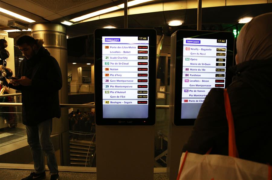 FRANCE-PARIS-STRIKE OVER PENSION REFORM-TRAFFIC