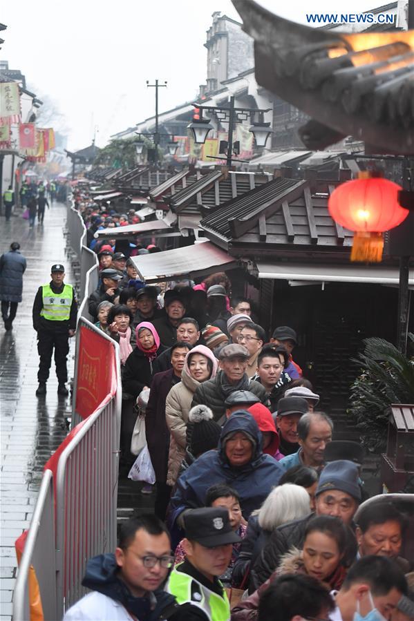 CHINA-ZHEJIANG-HANGZHOU-LABA FESTIVAL-PORRIDGE (CN)