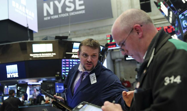 U.S. stocks close lower amid earnings reports, rising Treasury yield