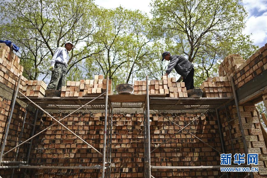 （在习近平新时代中国特色社会主义思想指引下——新时代新作为新篇章·习近平总书记关切事·图文互动）（6）六盘山下的誓言——来自宁夏的脱贫故事