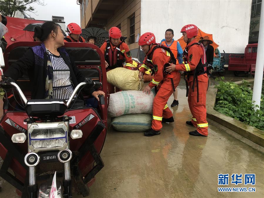 （防汛抗洪·图文互动）（1）王家坝，你还好吗？——二探“千里淮河第一闸”开闸后的水中庄台