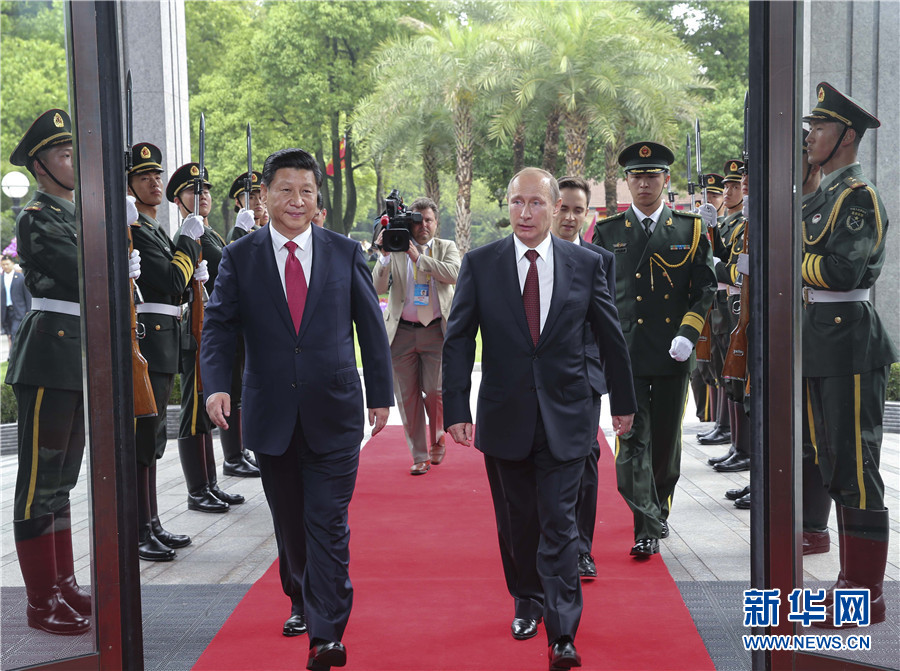 5月20日，中国国家主席习近平在上海同俄罗斯总统普京举行会谈。 新华社记者 兰红光 摄 